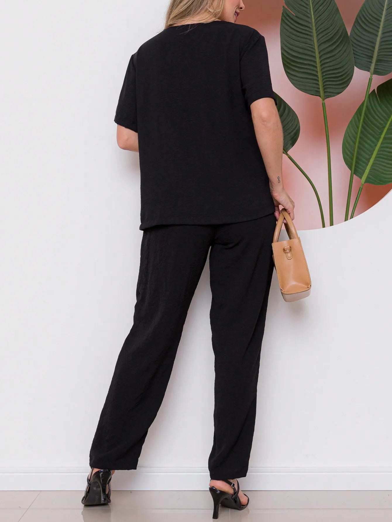 Conjunto Individual Cropped e Calça Feminino