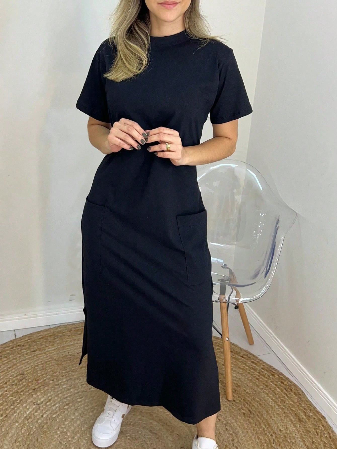 Vestido midi algodão básico camiseta com bolso