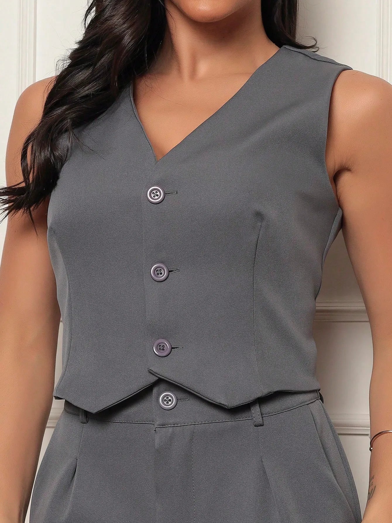 Conjunto alfaiataria com colete curto e short