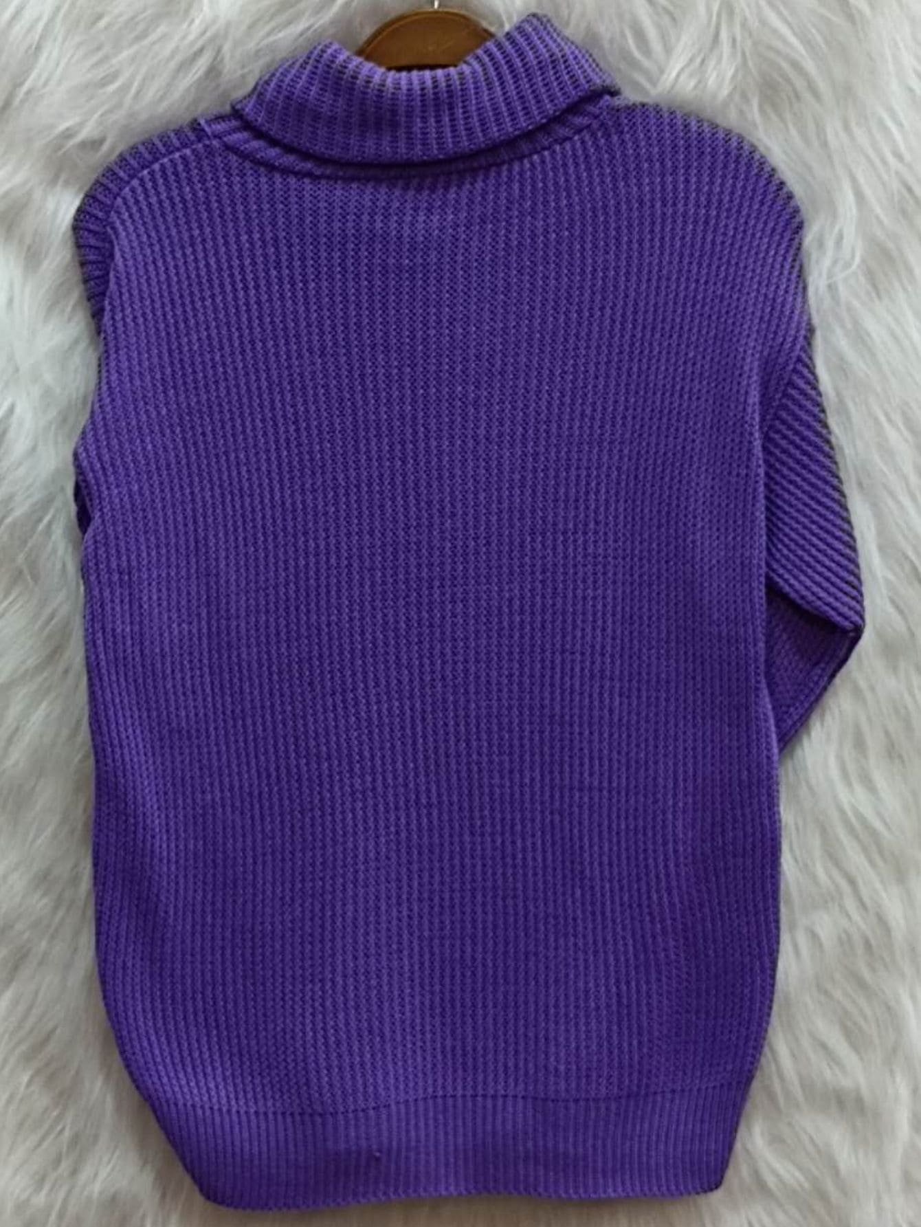 Blusa feminina tricot gola alta - Baita Opção - A sua melhor escolha