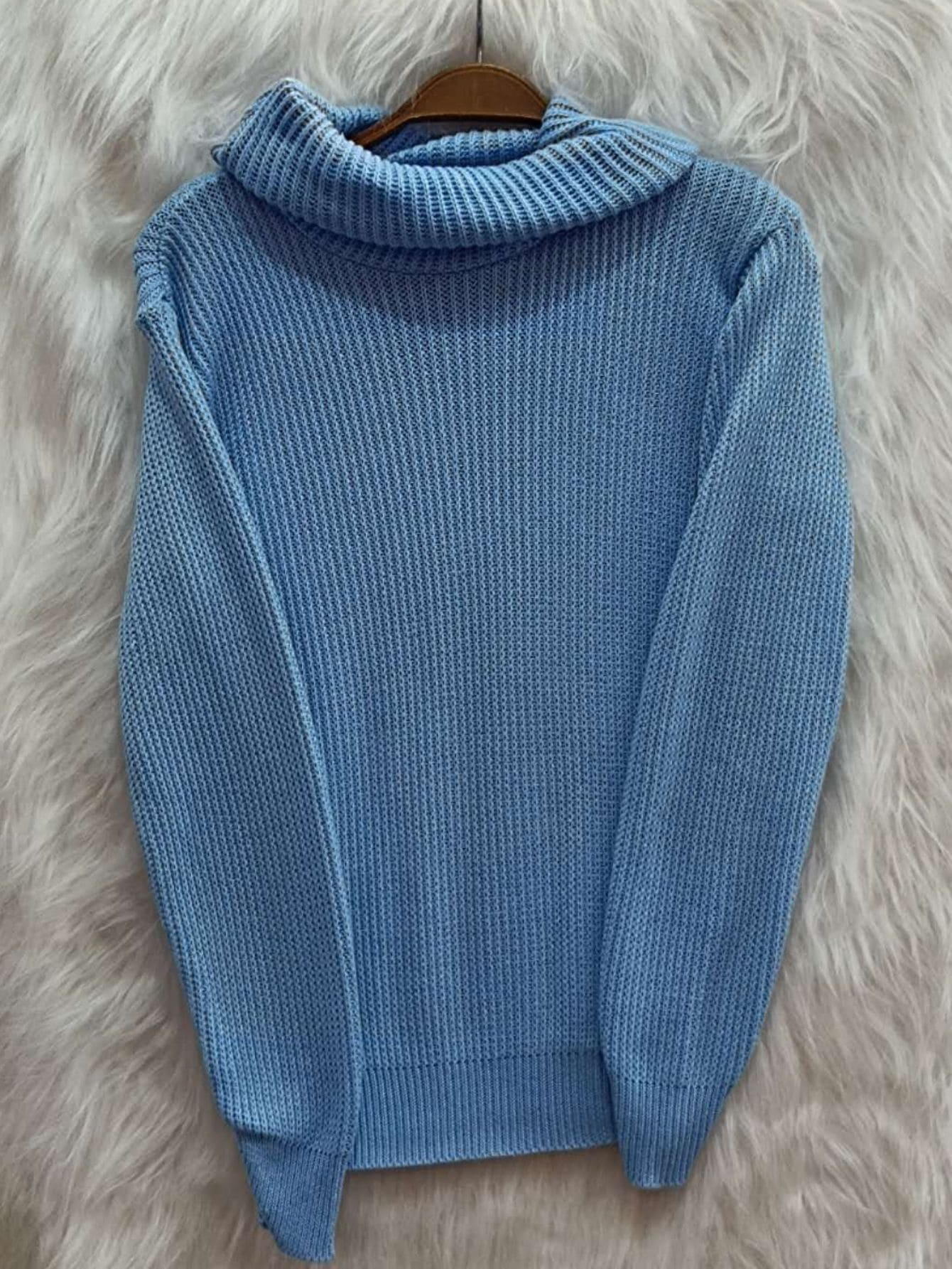 Blusa feminina tricot gola alta - Baita Opção - A sua melhor escolha