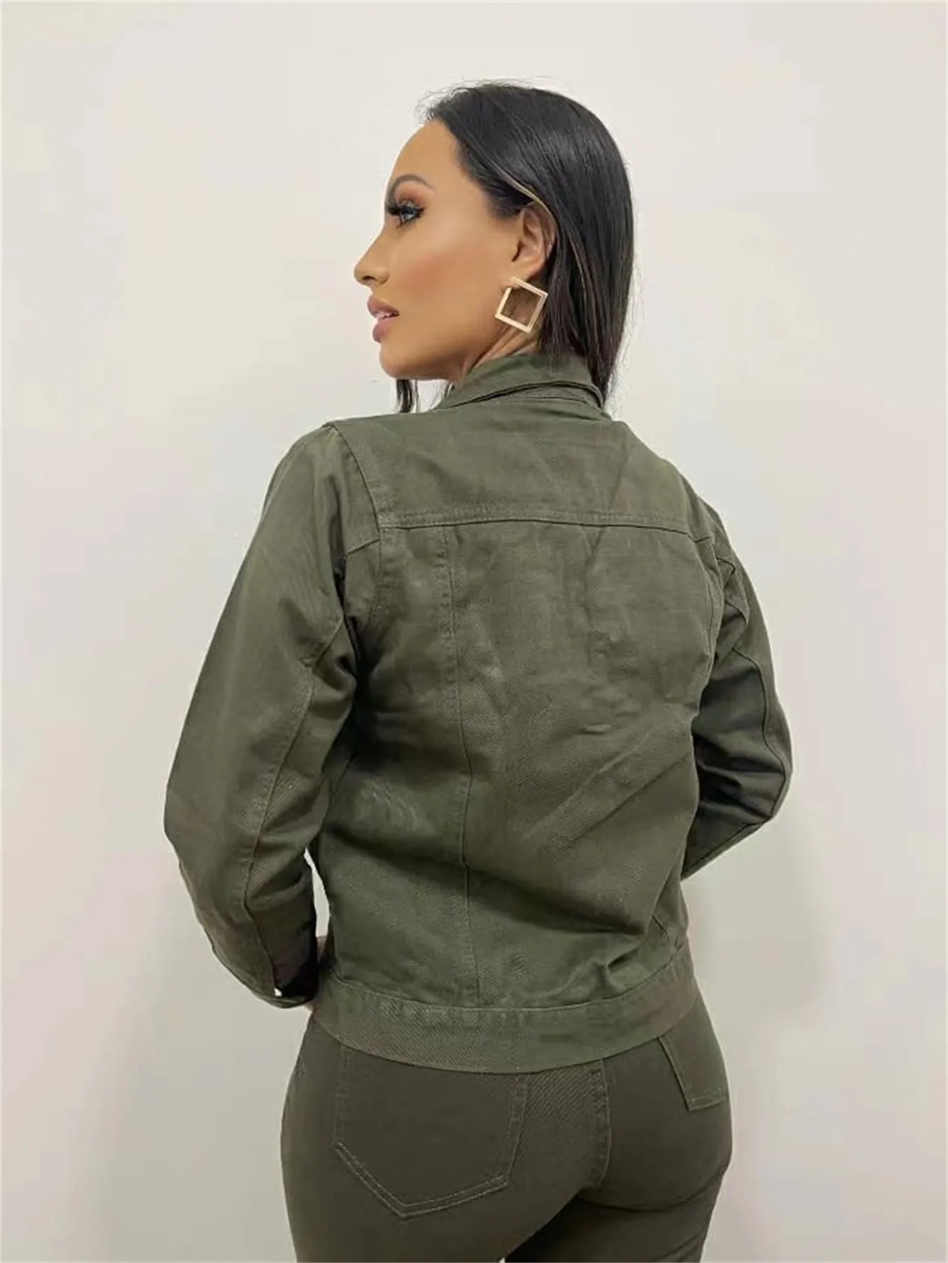 Jaqueta feminina verde militar - Baita Opção - A sua melhor escolha