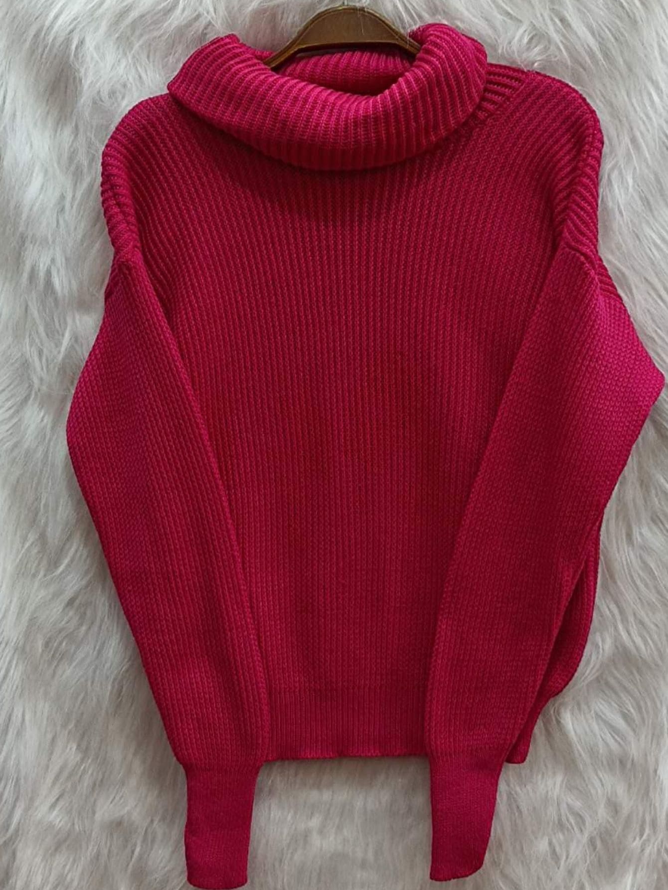 Blusa feminina tricot gola alta - Baita Opção - A sua melhor escolha