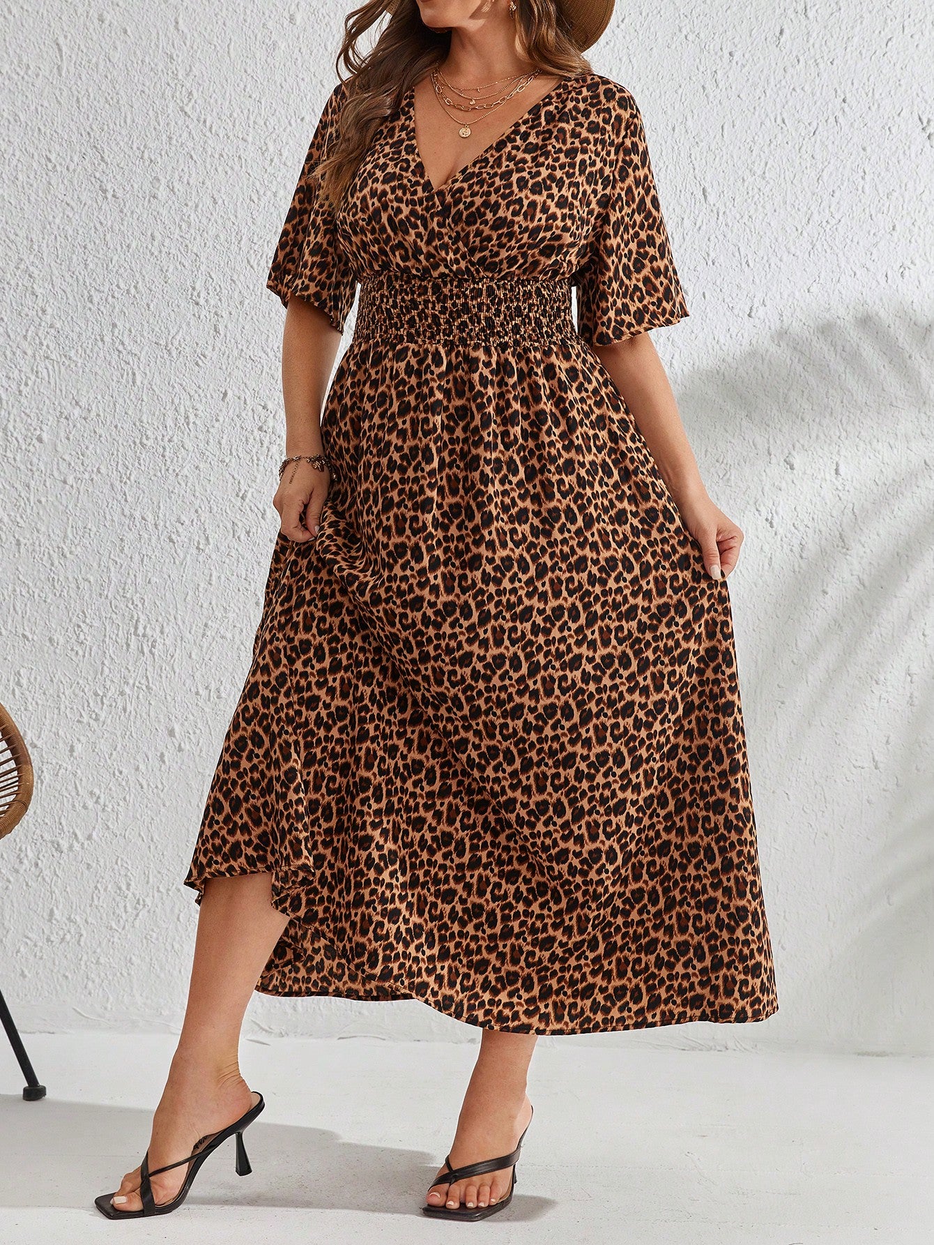 Vestido estampa de leopardo cintura franzida - Baita Opção - A sua melhor escolha
