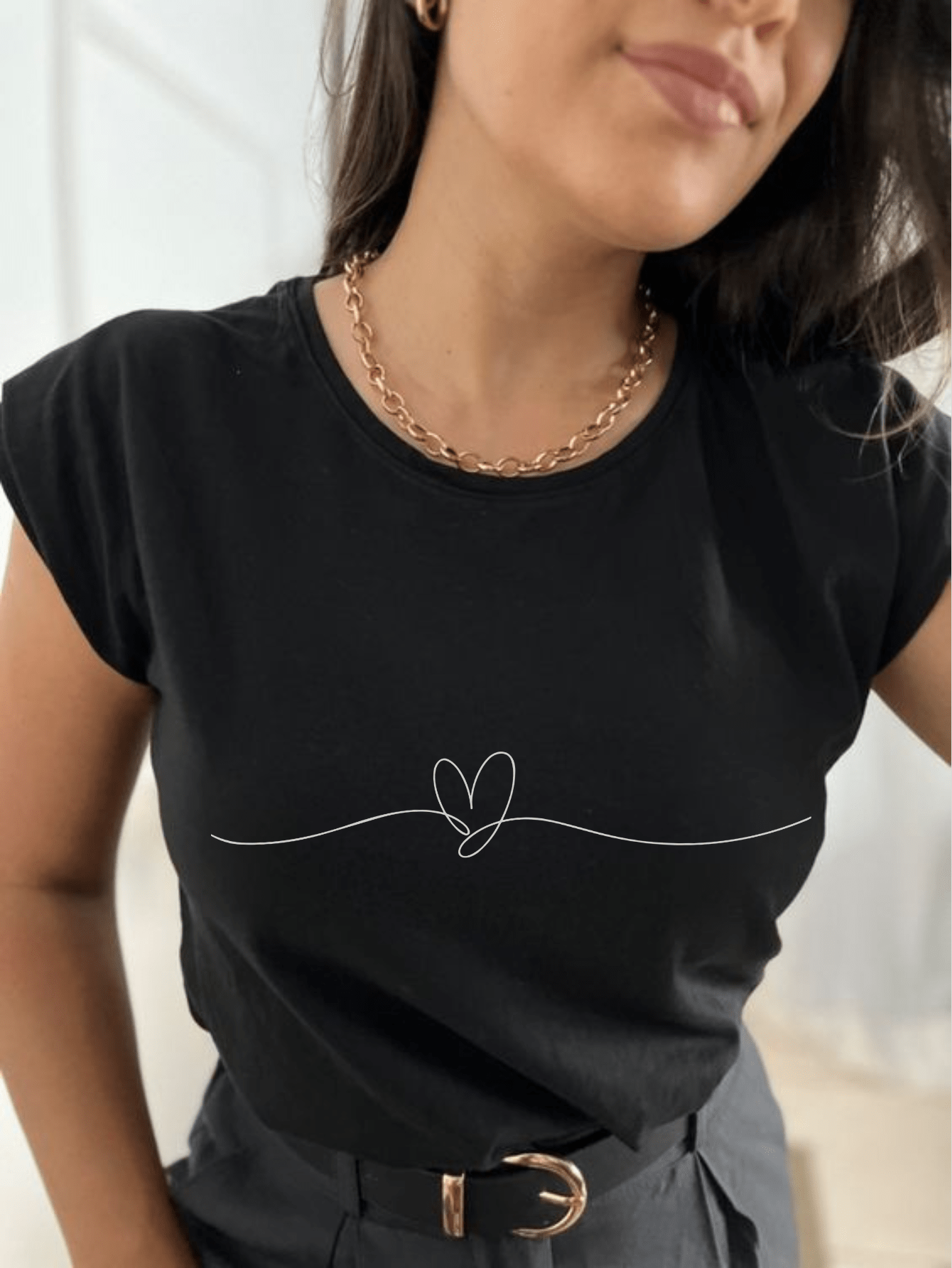 Camiseta feminina linha do coração - Baita Opção - A sua melhor escolha