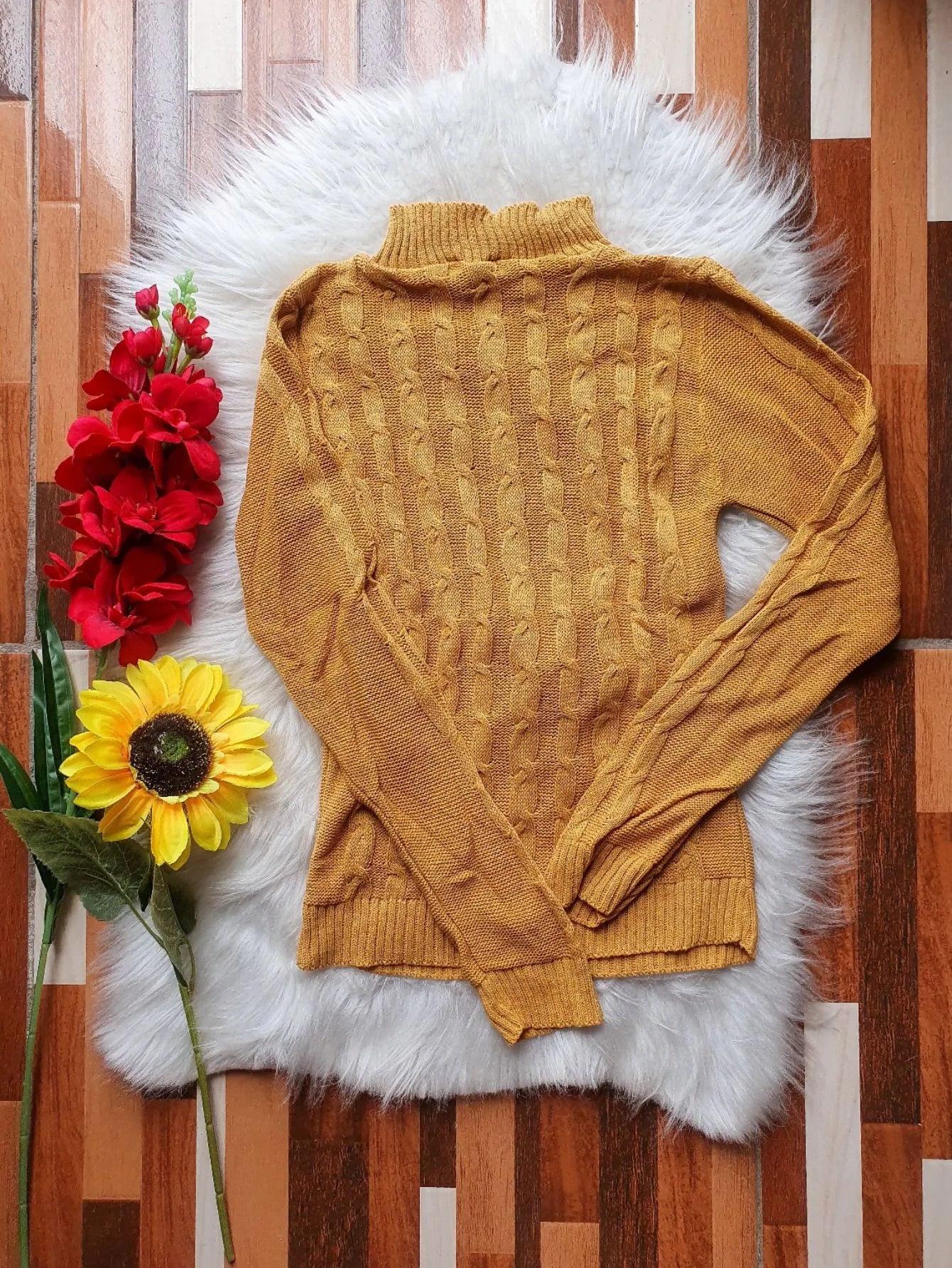 Blusa em tricot manga longa com gola alta - Baita Opção - A sua melhor escolha