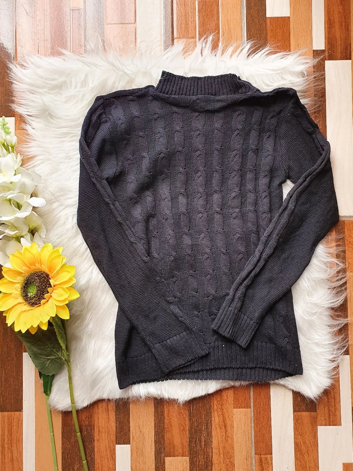 Blusa em tricot manga longa com gola alta - Baita Opção - A sua melhor escolha