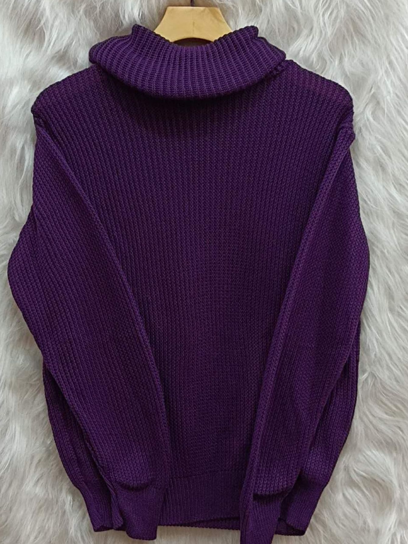 Blusa feminina tricot gola alta - Baita Opção - A sua melhor escolha