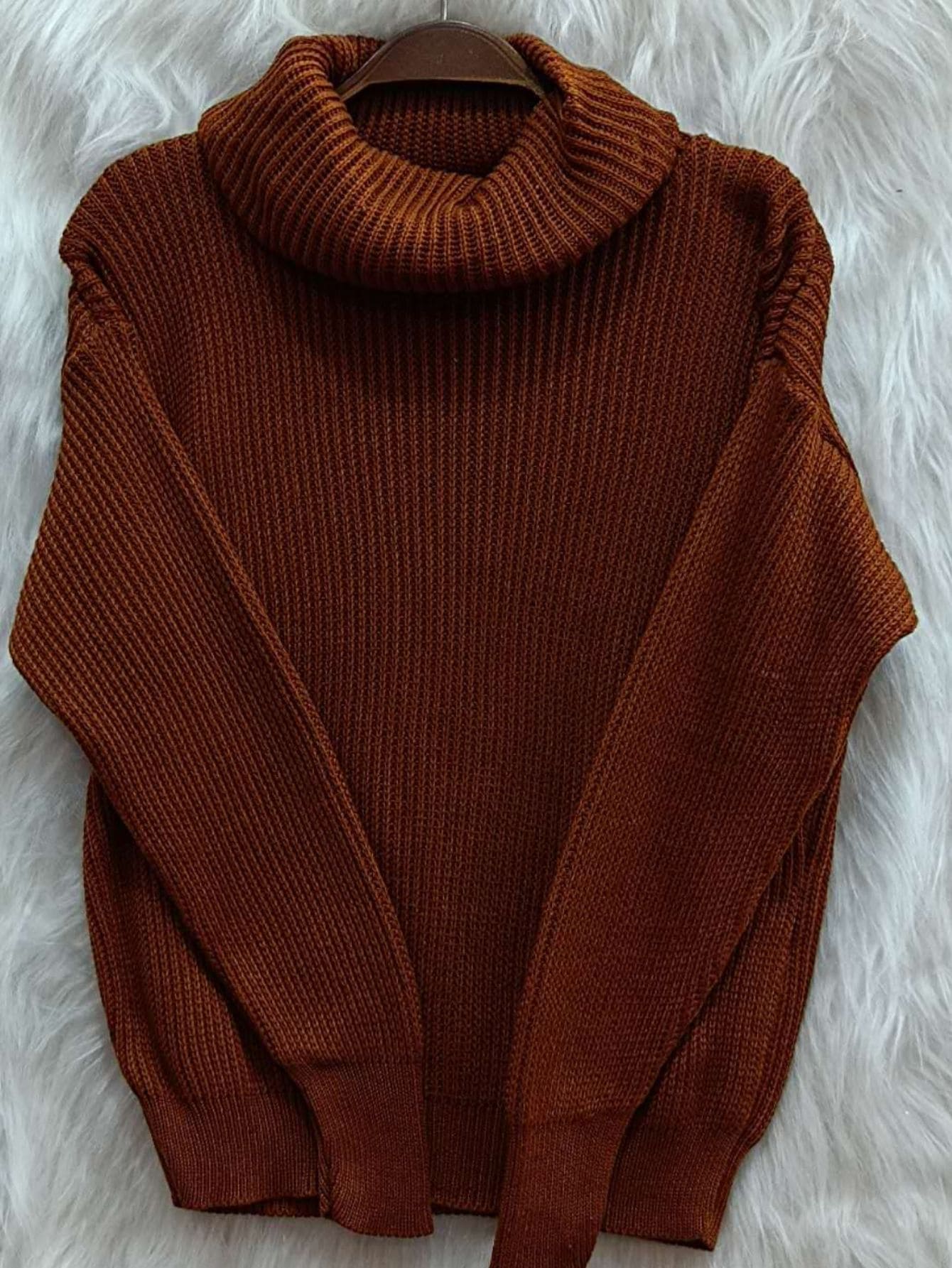 Blusa feminina tricot gola alta - Baita Opção - A sua melhor escolha