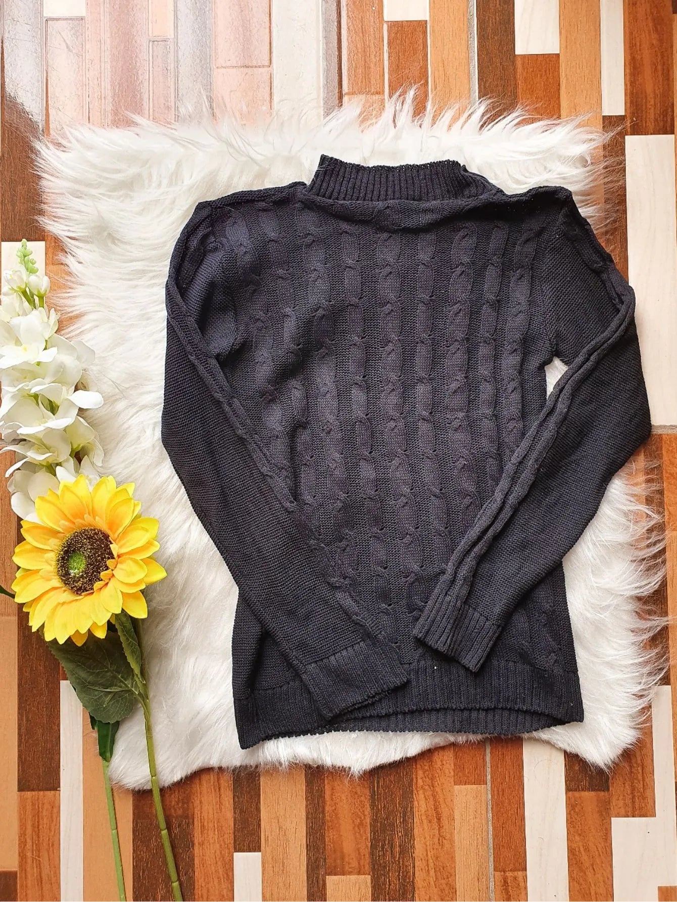 Blusa em tricot manga longa com gola alta - Baita Opção - A sua melhor escolha