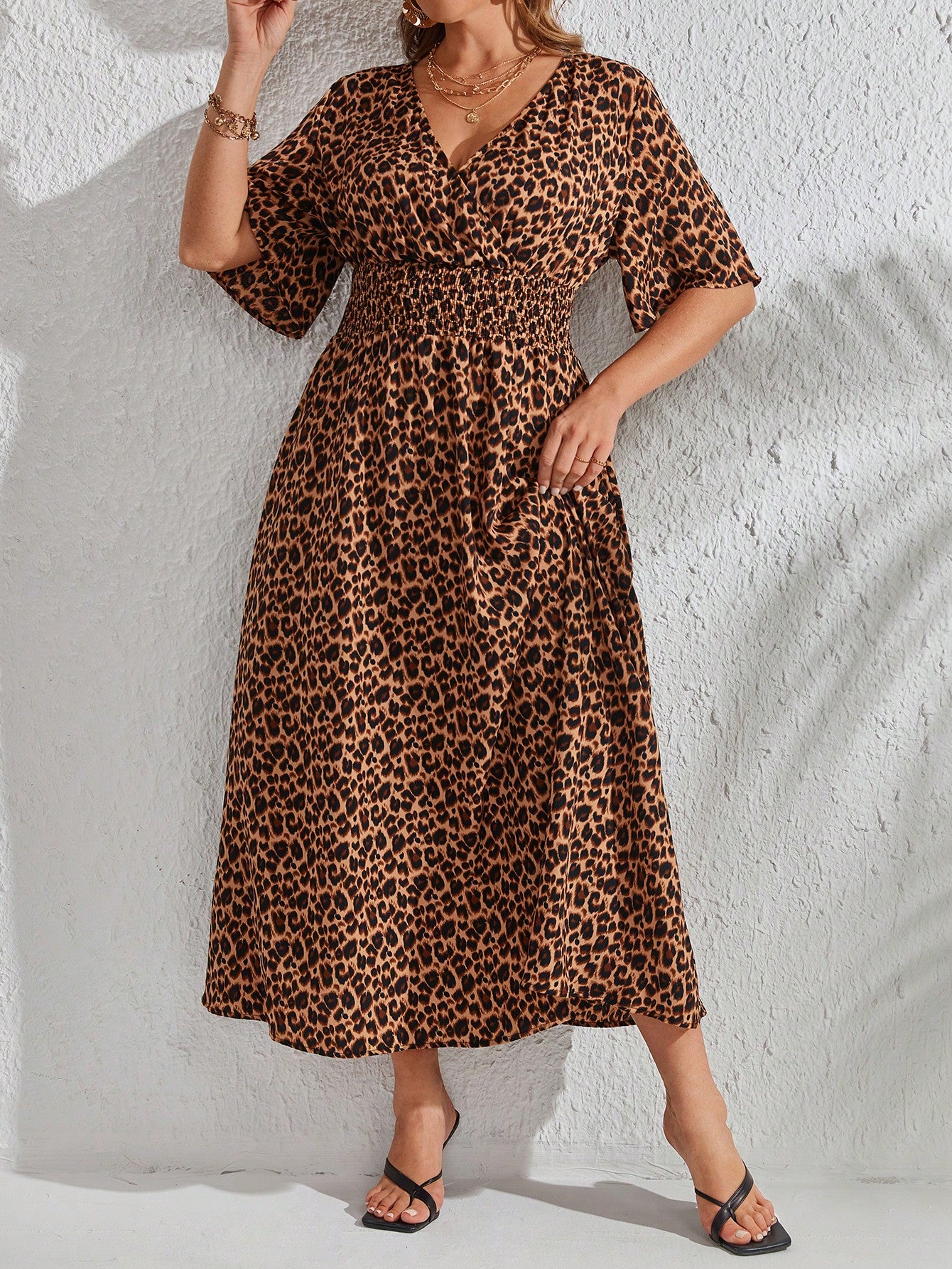 Vestido estampa de leopardo cintura franzida - Baita Opção - A sua melhor escolha